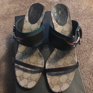 Vintage Gucci kitten heel sandal